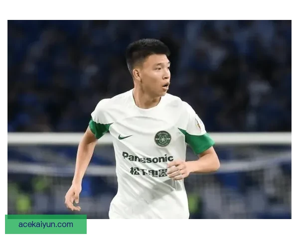 足球巨星近期表现稳健，状态持续提升备受关注